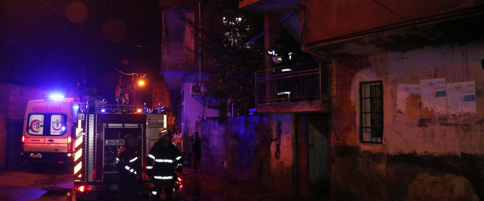 Adana’da ev yangını 3 yaralı NTV