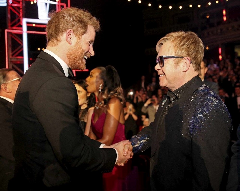 Elton John, Meghan Markle ve Prens Harry çiftine sırtını döndü - 5