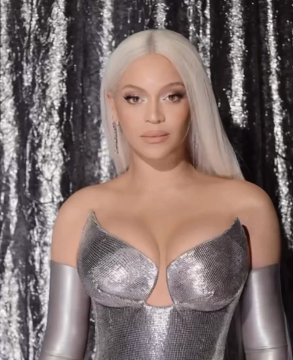 Cilt beyazlatma iddialarına Beyonce'nin annesi ateş püskürdü - 6
