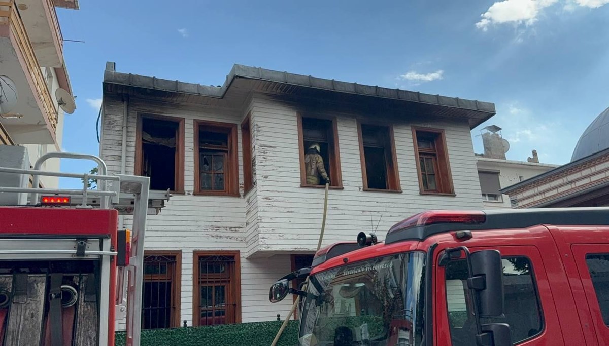 Üsküdar'da korkutan yangın