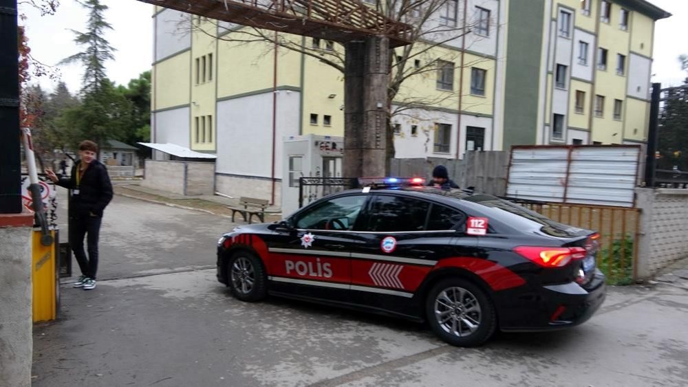 Lisede kavga: Okul
arkadaşını tornavidayla yaraladı - 3