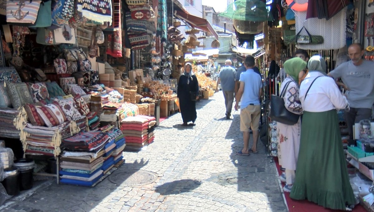 İzmir'den sonra Eminönü'nde yeni korku: Tehlike saçıyor