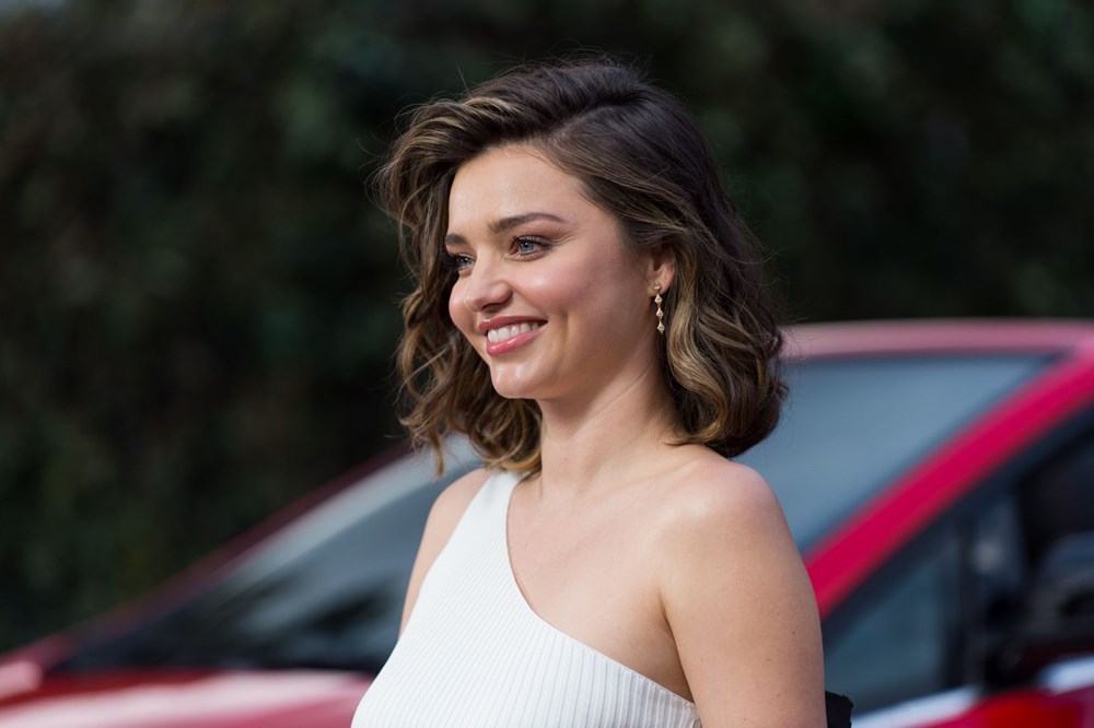 Nilgün Belgün takipçilerini geçmişe götürdü: Bu fotoğraf Marmaris'te çekildi (Ünlülerin çocukluk ve gençlik halleri) - 452