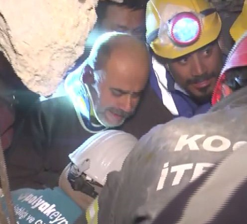 Deprem bölgesinden mucize kurtuluşlar - 77