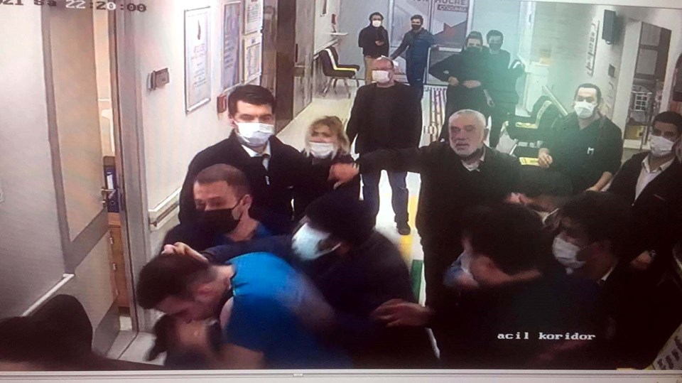 Gaziantep'te sağlık çalışanlarına saldırı: 3 yaralı, 5 gözaltı - 1