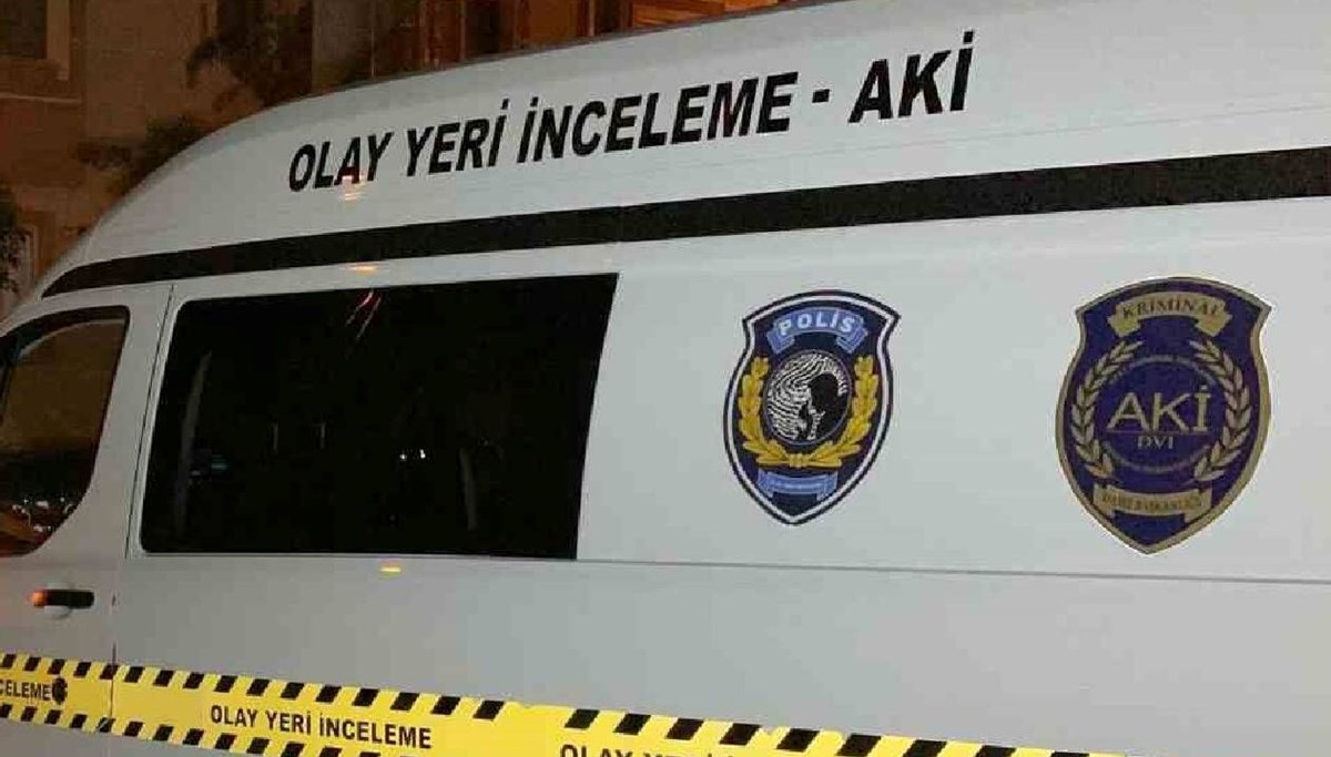 Evinde ölü bulundu