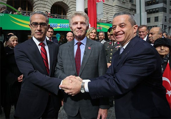 Turk Bayragini Gondere Cekti Ntv