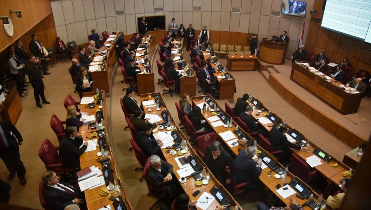 Paraguay'da bir senatörün cesedi gölde bulundu