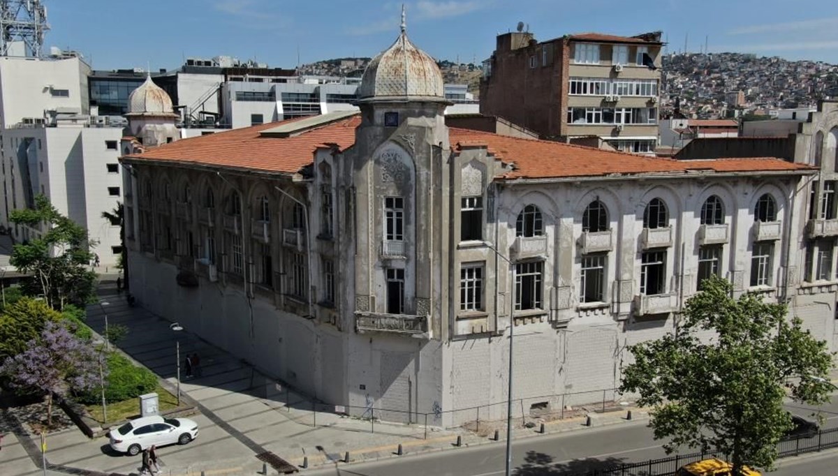 1928'de yapıldı: İzmir’deki tarihi han 1 milyar TL’ye satışta