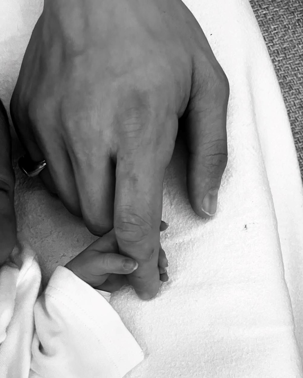 Melisa Aslı Pamuk ile Yusuf Yazıcı'nın oğulları Mylan'dan yeni kare 74 1srC1ZQ2U0