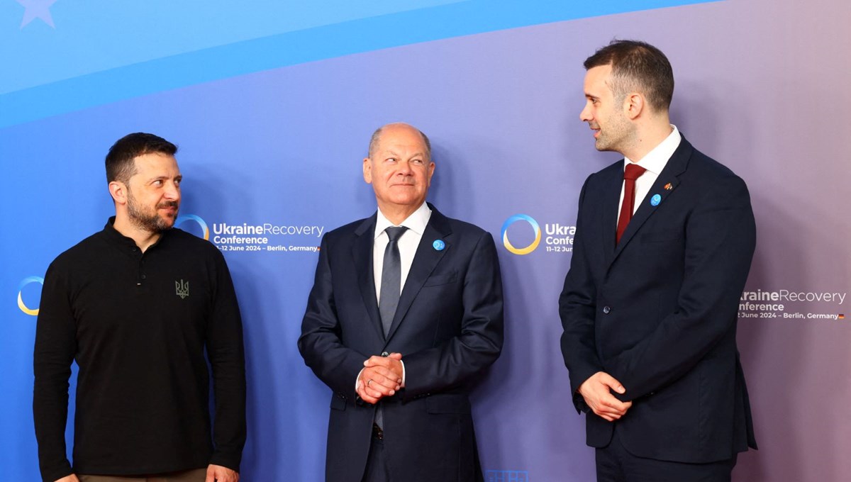 Berlin'de Ukrayna konferansı: Zelenski milyonlarca avroluk anlaşmalar bekliyor Berlin'de Ukrayna konferansı: Zelenski milyonlarca avroluk anlaşmalar bekliyor