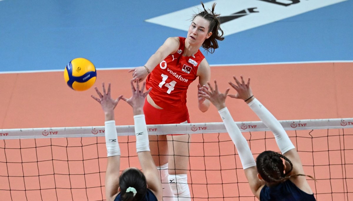 Fenerbahçe Kadın Voleybol, Liza Safronova'yı kadrosuna kattı