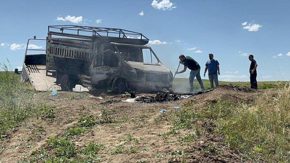 150 metre uzaktaki ayakkabı, dört adet boş mermi! Diyarbakır'daki vahşette yeni gözaltılar var 73 1u4nZPG5YUWENl44bTcthg