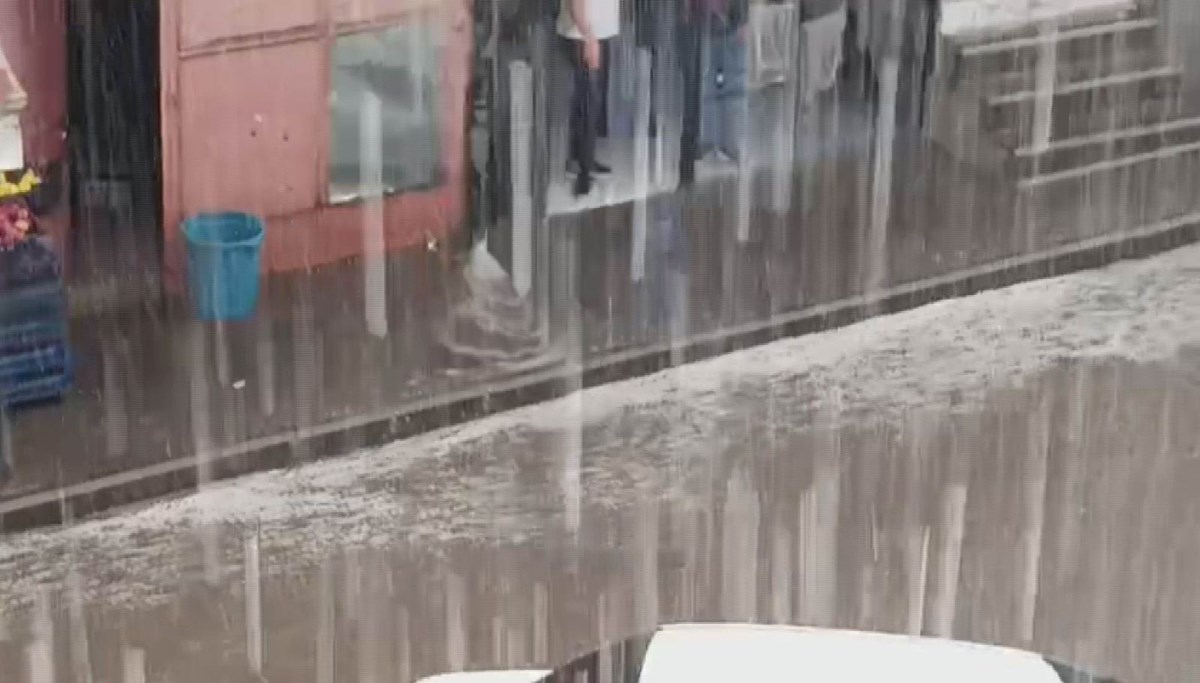 Kayseri Develi'de sağanak etkili oldu Kayseri Develi'de sağanak etkili oldu