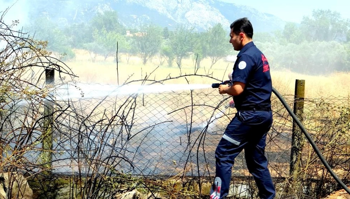 Muğla’da sigara izmariti yangın çıkardı