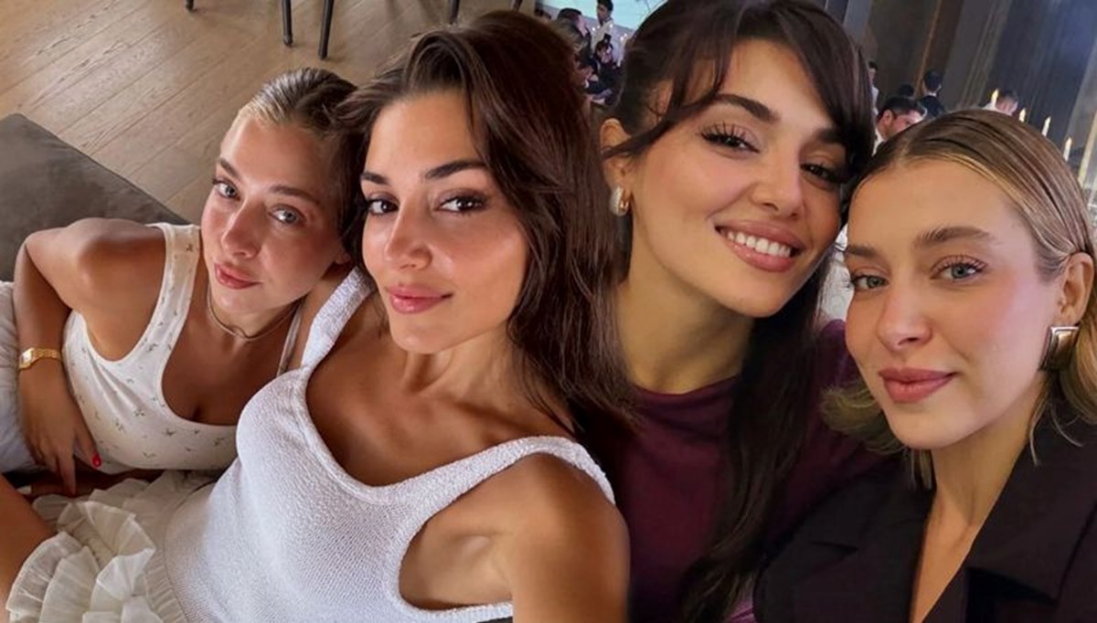 Hande Erçel ile ablası Gamze Erçel Milano'da