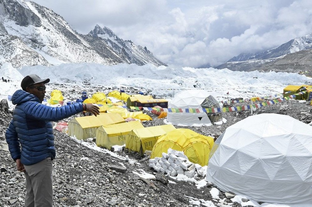 Nepalli "Everest Adam" 29. zirve rekorunu kırdı - 6