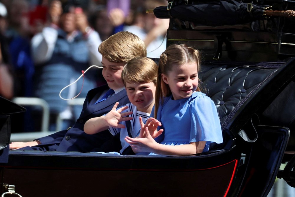 Prens Louis Kraliçe Elizabeth'in Platin Jübile kutlamasından rol çaldı - 23