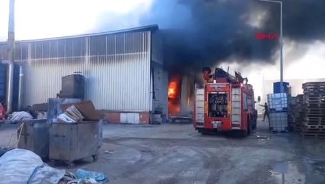 Polyester fabrikasında korkutan yangın