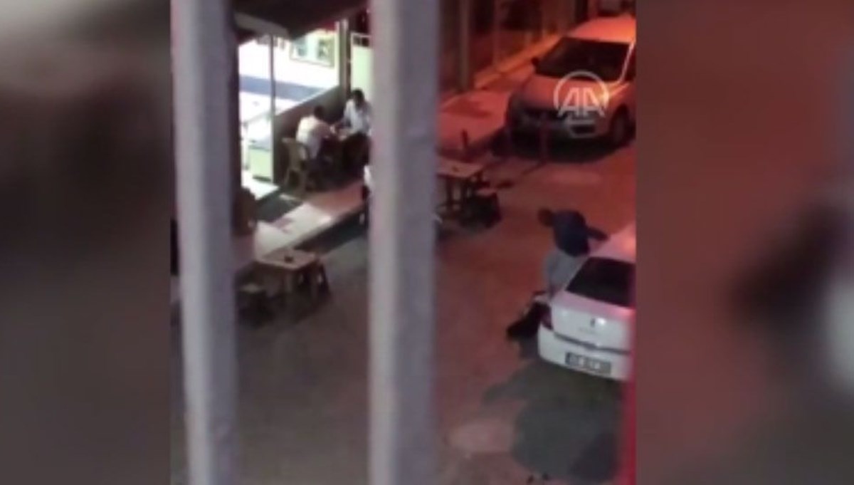 Manisa'da bir kadın sokak ortasında dövüldü, iki kişi olayı izledi