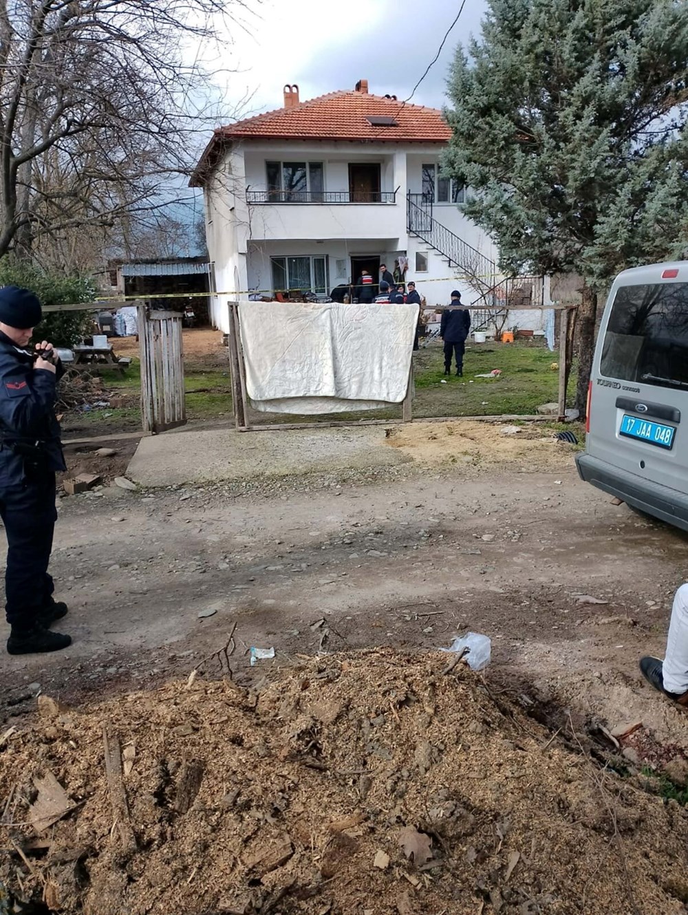 Çanakkale’de korkunç cinayet: Başını kesip, çöpe attılar! - 1