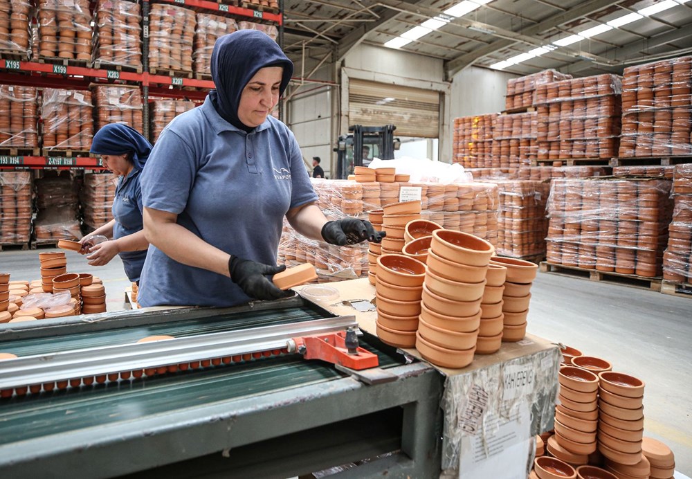Bursa'dan 94 ülkeye ihraç ediliyor: Kadınların ellerinde şekilleniyor - 6