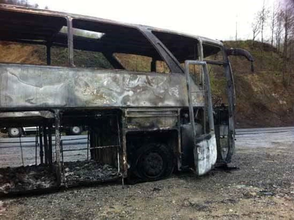 PKK'lılardan minibüse ateş: 1 ölü - 1