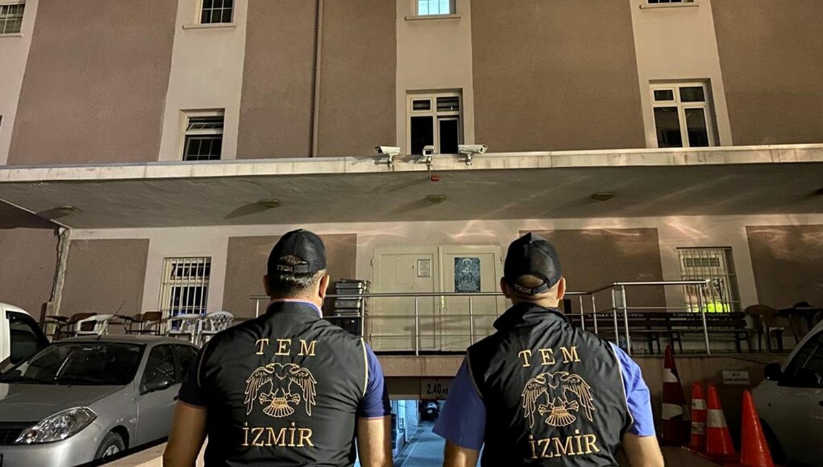 İzmir’de FETÖ operasyonu: 9 gözaltı İzmir’de FETÖ operasyonu: 9 gözaltı