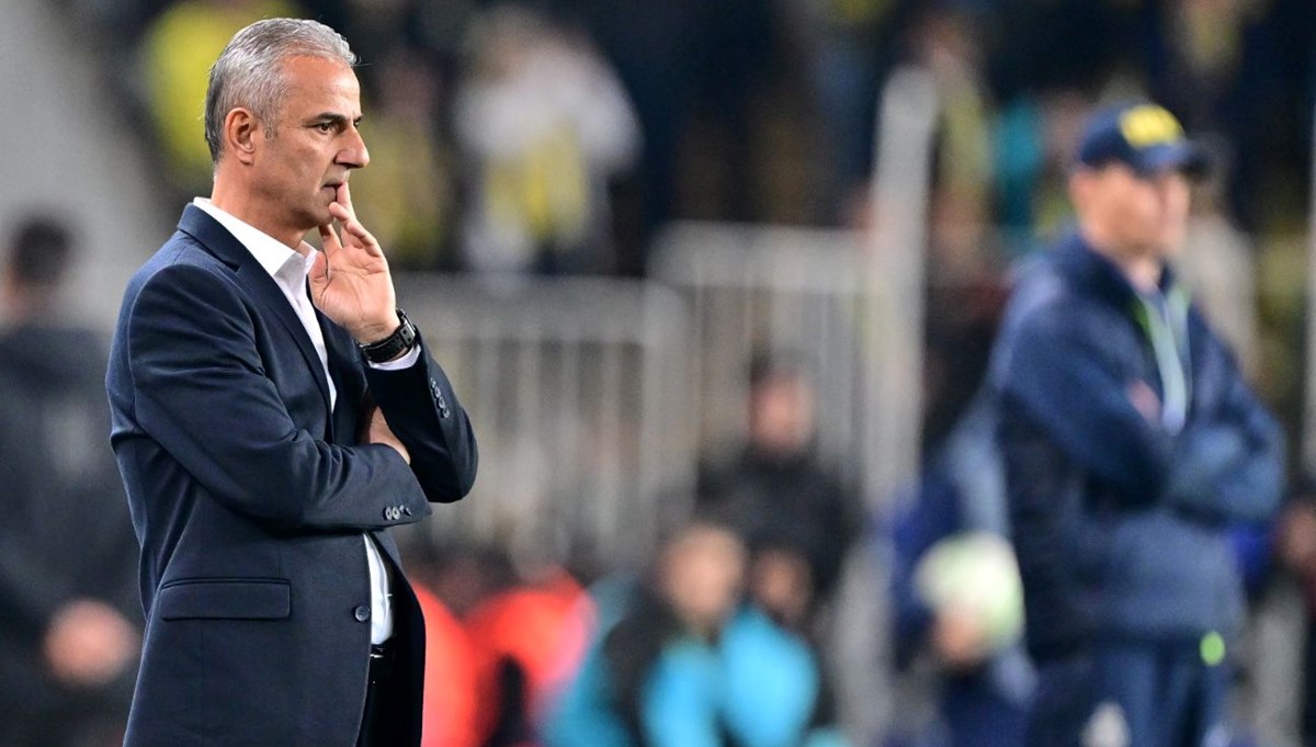Fenerbahçe'de İsmail Kartal'dan 8 değişiklik Fenerbahçe'de İsmail Kartal'dan 8 değişiklik