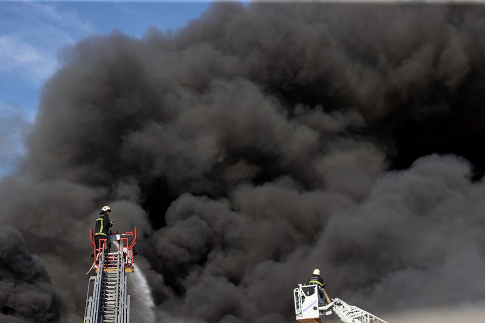 Kayseri'de fabrika yangını - 1