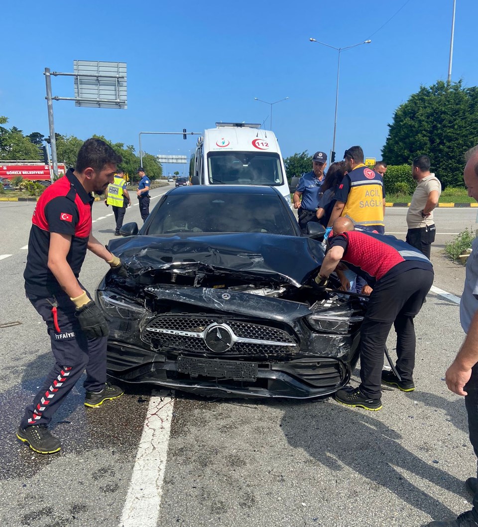 Galatasaray'ın genç oyuncusu Barış Alper Yılmaz trafik kazası geçirdi - 3