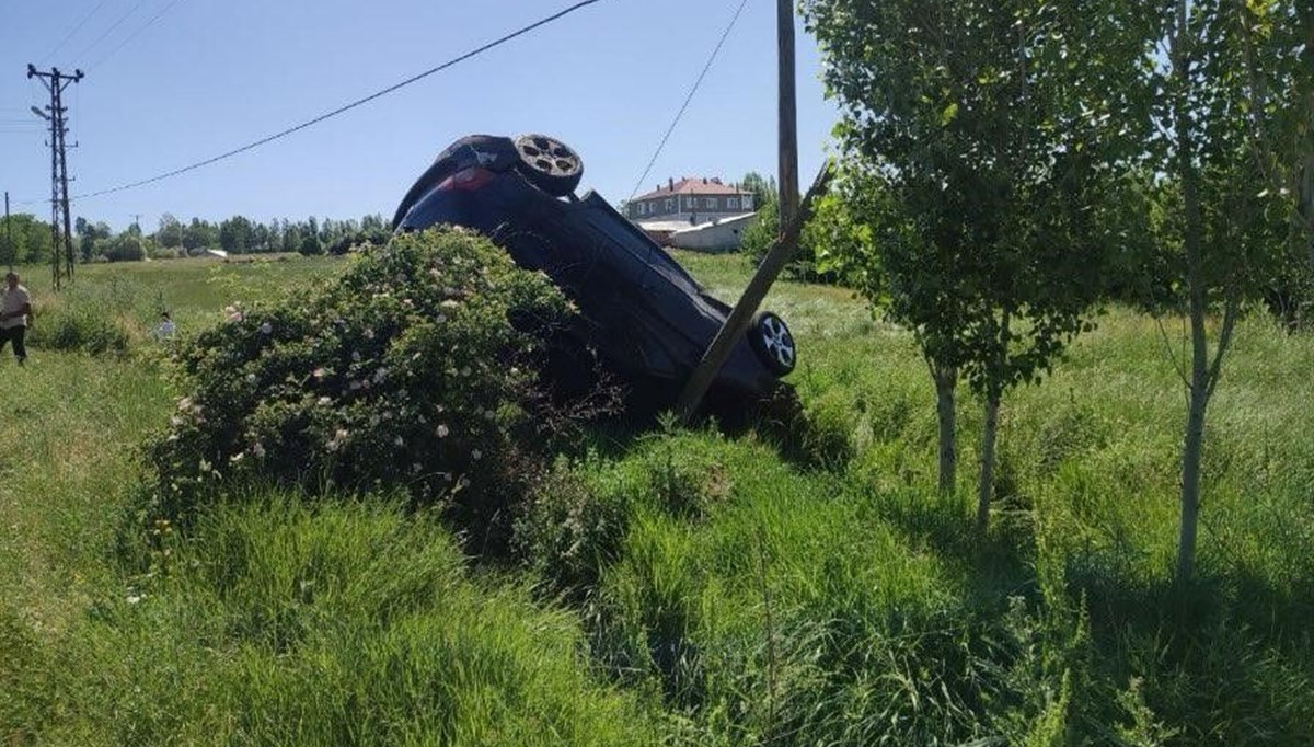 Erciş’te otomobil takla attı: 2 yaralı