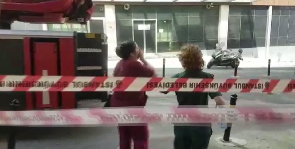 İstanbul'da hastane bahçesinde yangın paniği - 2