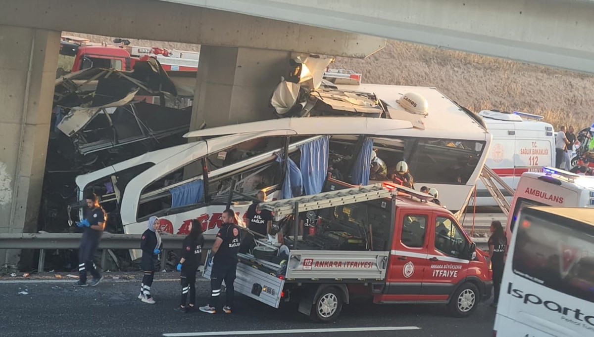 Ankara'da otobüs köprüye saplandı: 9 can kaybı