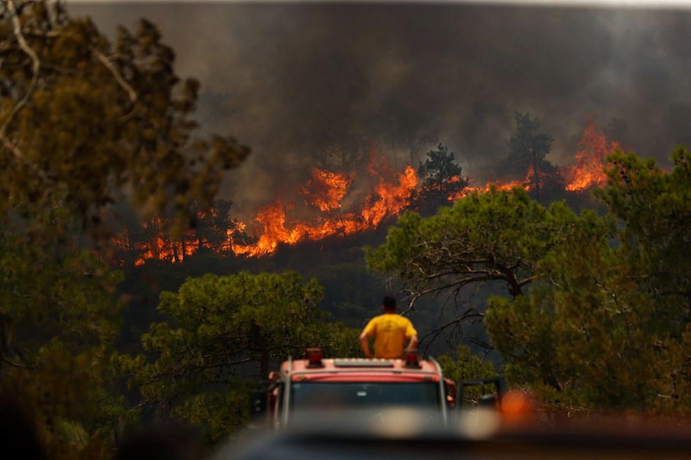 Marmaris'te orman yangını: Rüzgarın etkisiyle yeniden şiddetlendi - 6