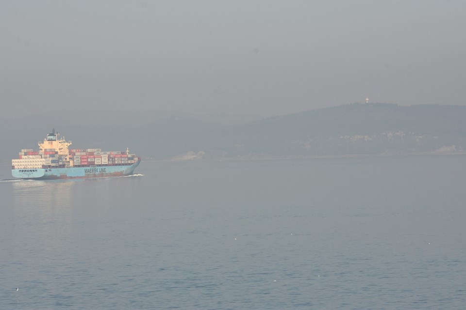 Çanakkale Boğazı transit gemi geçişlerine kapatıldı - 1