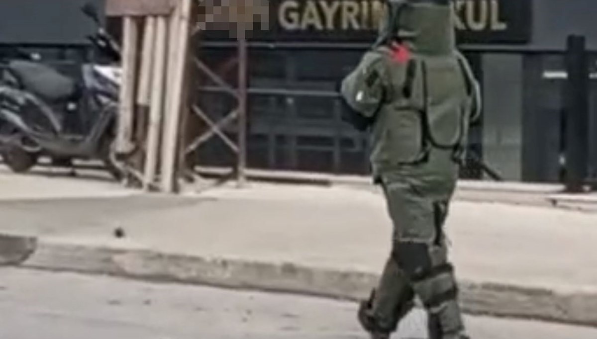 Beylikdüzü'nde kaldırımda el bombası bulundu Beylikdüzü'nde kaldırımda el bombası bulundu
