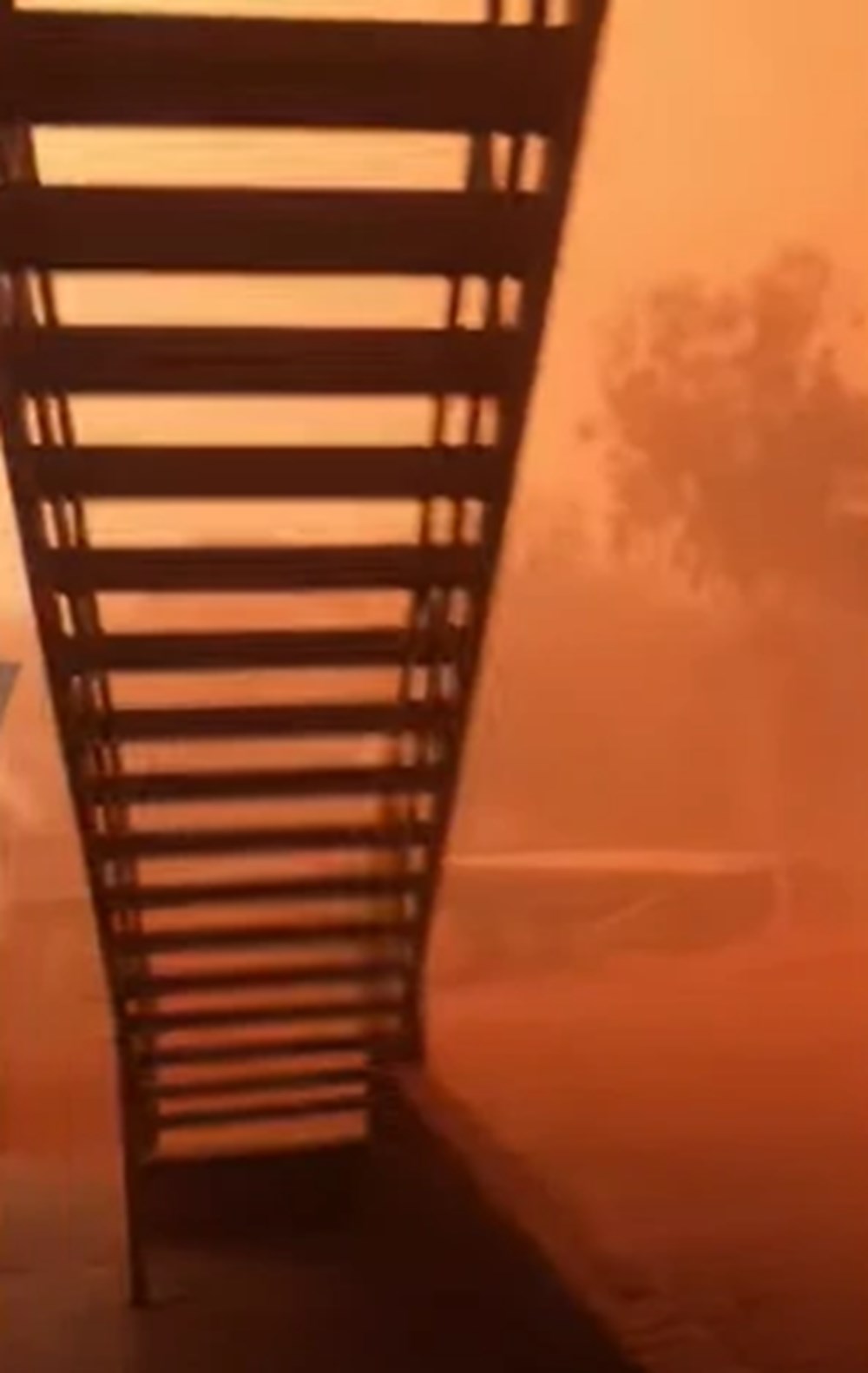 Nijer’de gökyüzü kızıla döndü - 5