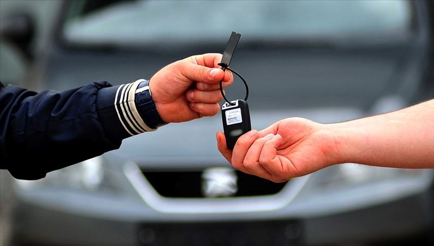 Otomobilini satacakları dolandırıyorlar...