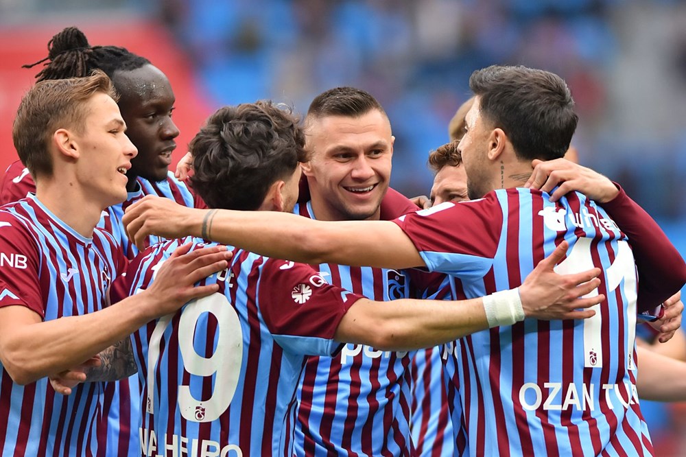 7 gollü maçta kazanan Trabzonspor - 1
