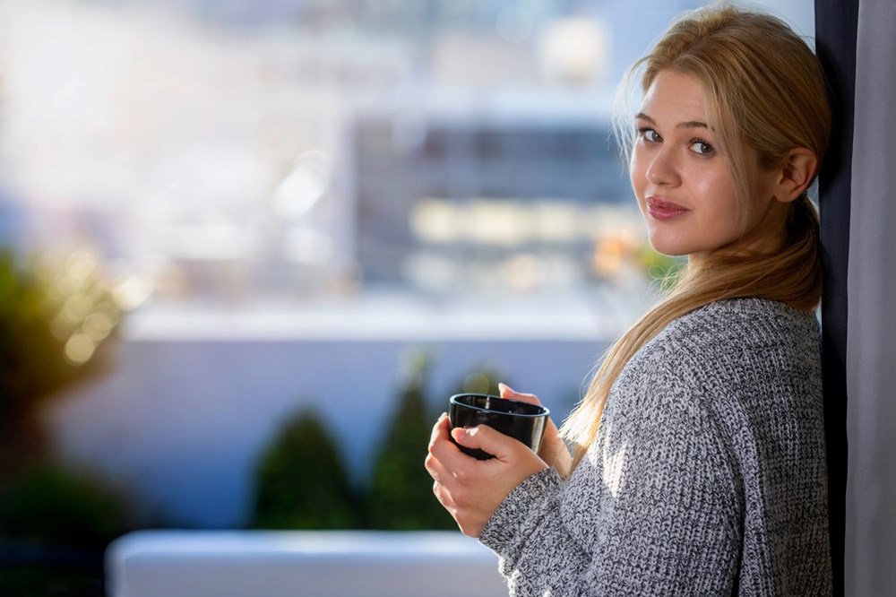 <p>Journal of Personality and Social Psychology'de yayınlanan bir araştırmaya göre, daha vicdanlı ve dışa dönük olmak bilişsel bozulmayı daha uzun süre uzak tutarken, daha yüksek düzeyde nevrotikliğe sahip olmak bilişsel gerileme riskini artırıyor.</p>