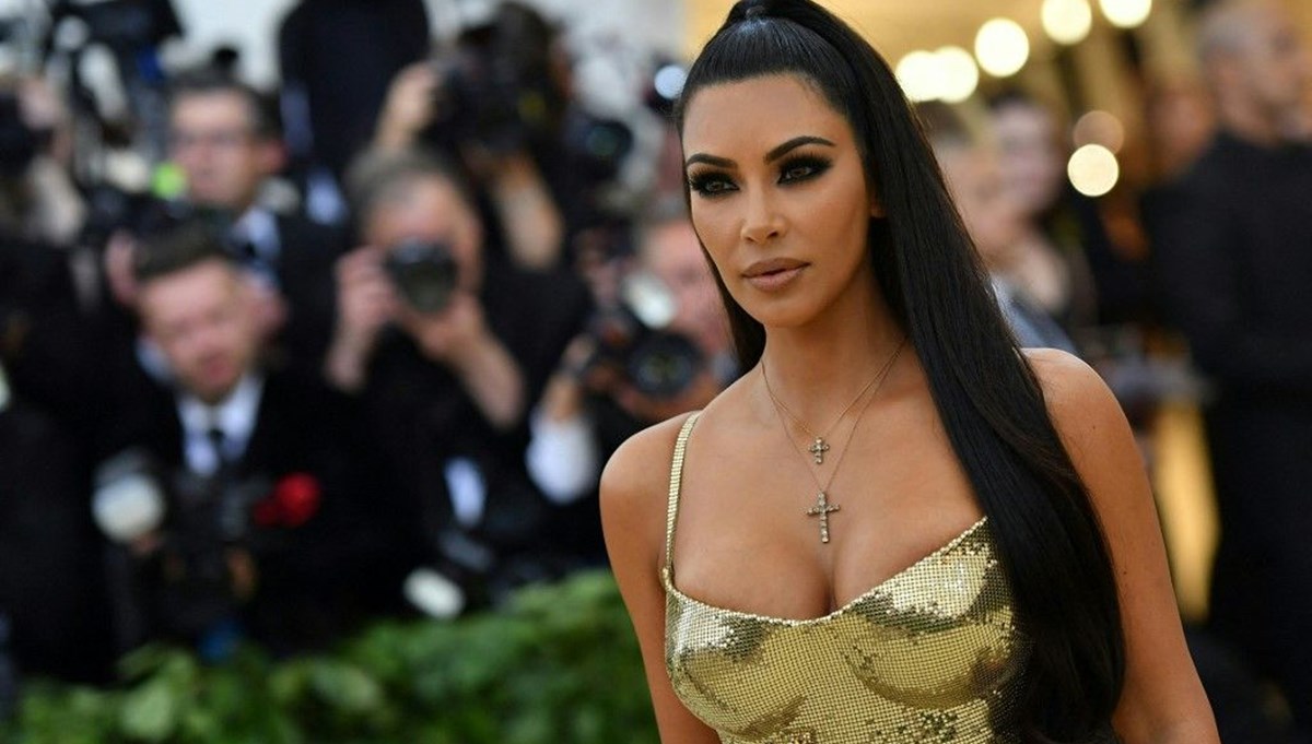 Kim Kardashian'ın Met Gala fotoğrafı kaçakçılığı ortaya çıkardı