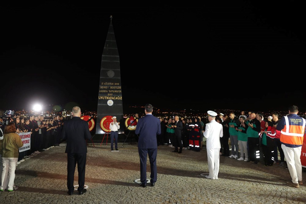 17 Ağustos depreminin 26. yılı: Hayatını kaybedenler anıldı - 4