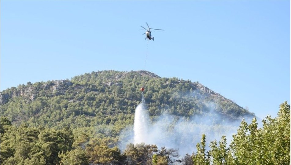 Antalya'da Adrasan Sahili'ne yakın bölgede orman yangını