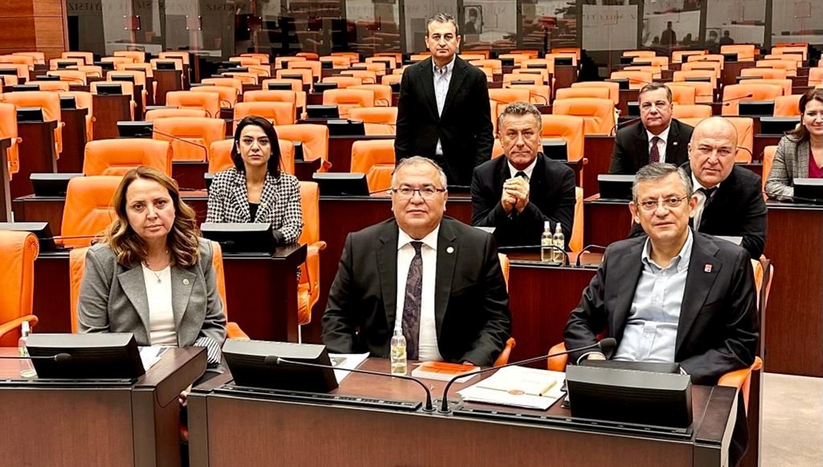 Özgür Özel: TBMM'deki eylemimiz ikinci bir karara kadar devam edecek Özgür Özel: TBMM'deki eylemimiz ikinci bir karara kadar devam edecek