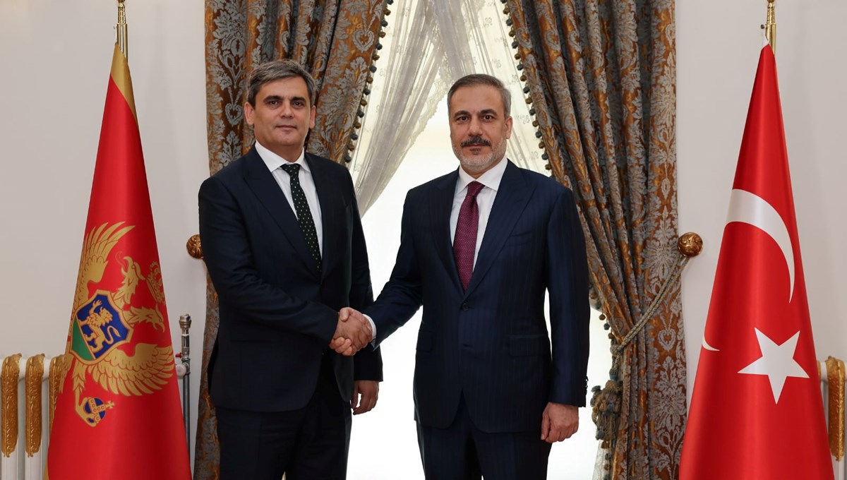 Bakan Fidan, Karadağlı mevkidaşı İbrahimoviç ile bir araya geldi Bakan Fidan, Karadağlı mevkidaşı İbrahimoviç ile bir araya geldi