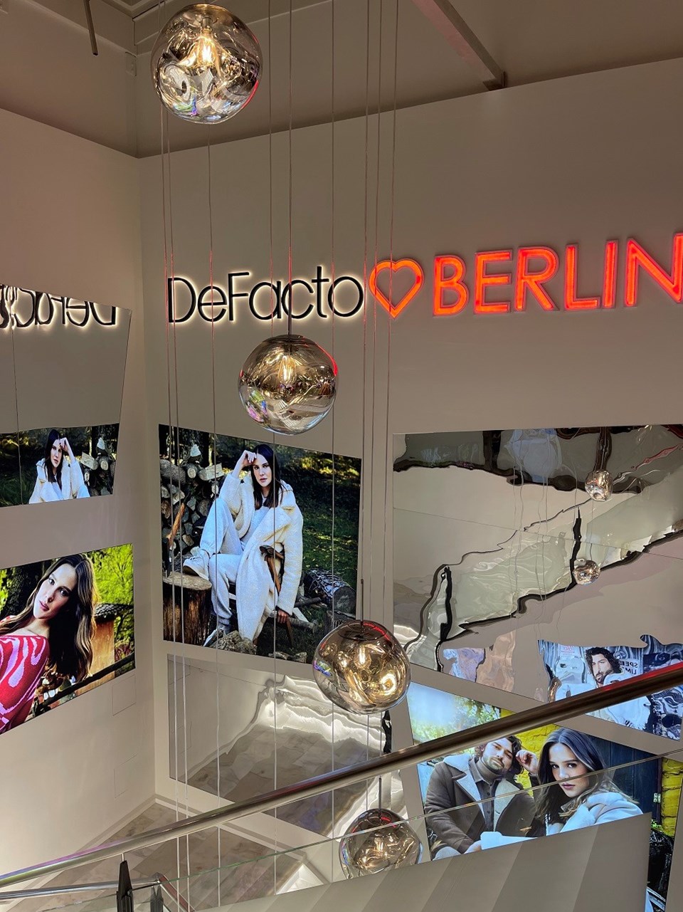 Defacto, Avrupa’nın ekonomi, kültür ve sanat başkenti Berlin’de mağaza açtı - 1