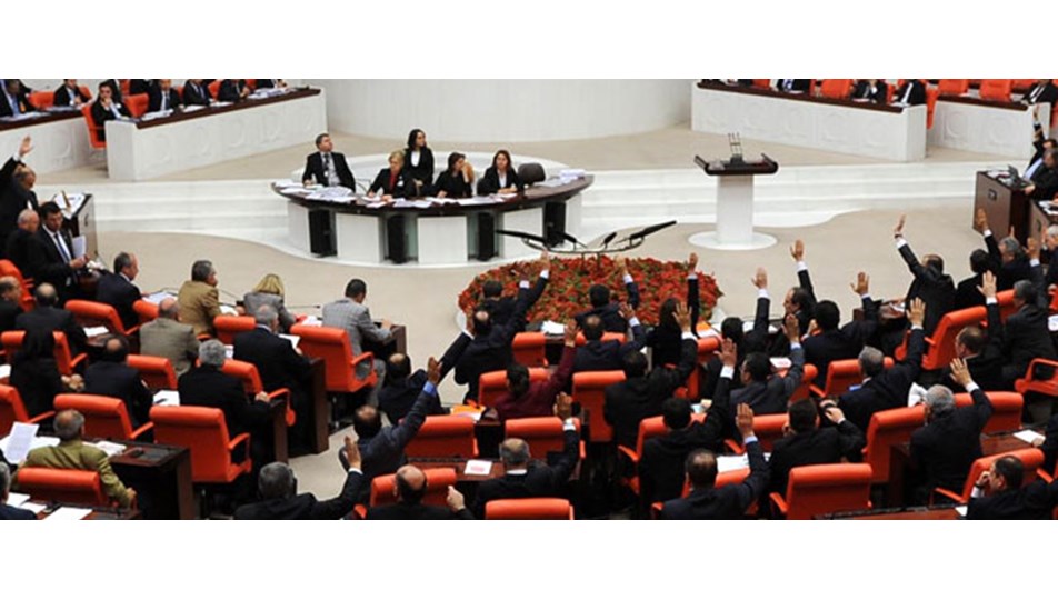 CHP, Meclis'i olağanüstü toplantıya çağırdı