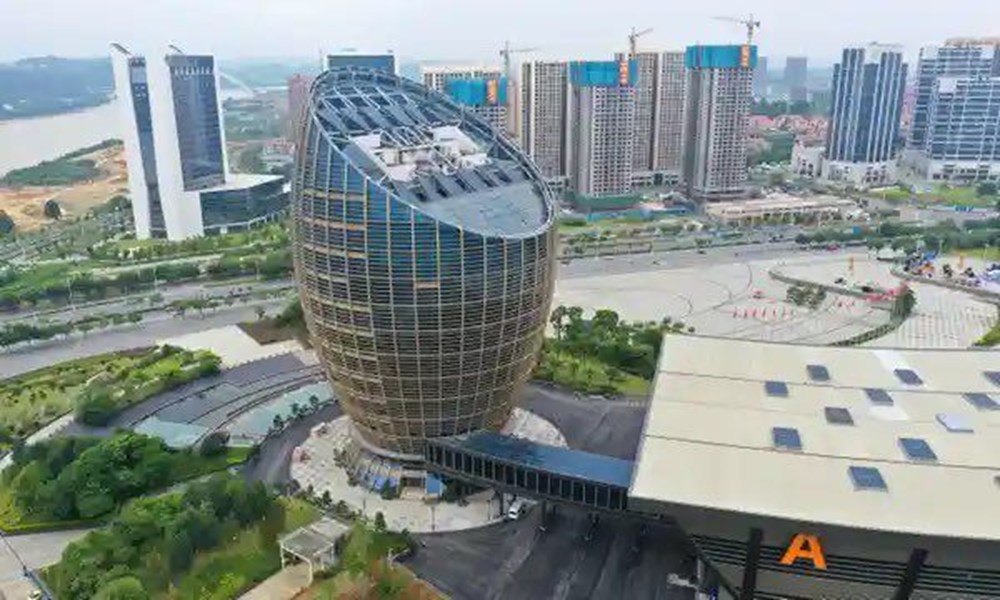 Cehennem kapısından matruşka oteline: Çin'in en çirkin binaları yarışıyor - 9