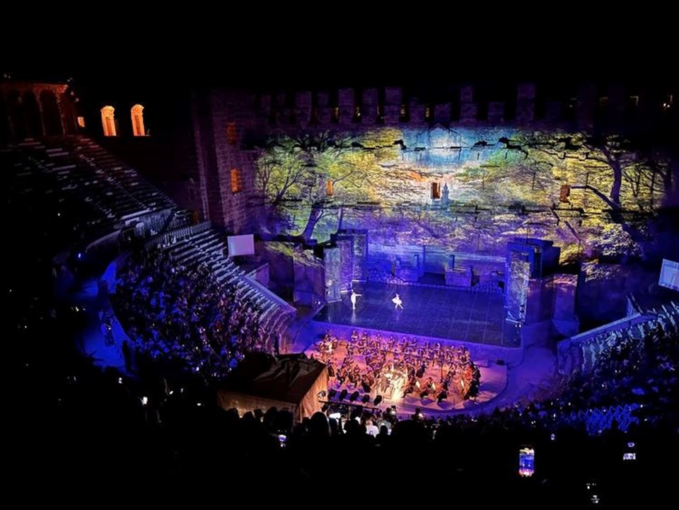 30. Uluslararası Aspendos Opera ve Bale Festivali'nde "Kuğu Gölü" balesi sahnelendi - 2